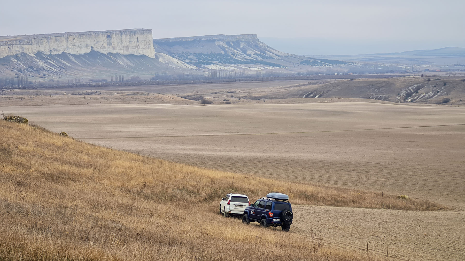 Белая скала Ак-Кая в маршруте двухдневного джип-тура по Крыму - JeepTrip